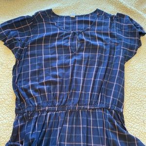 Old Navy Dress with Flutter Sleeves & Keyhole Neck